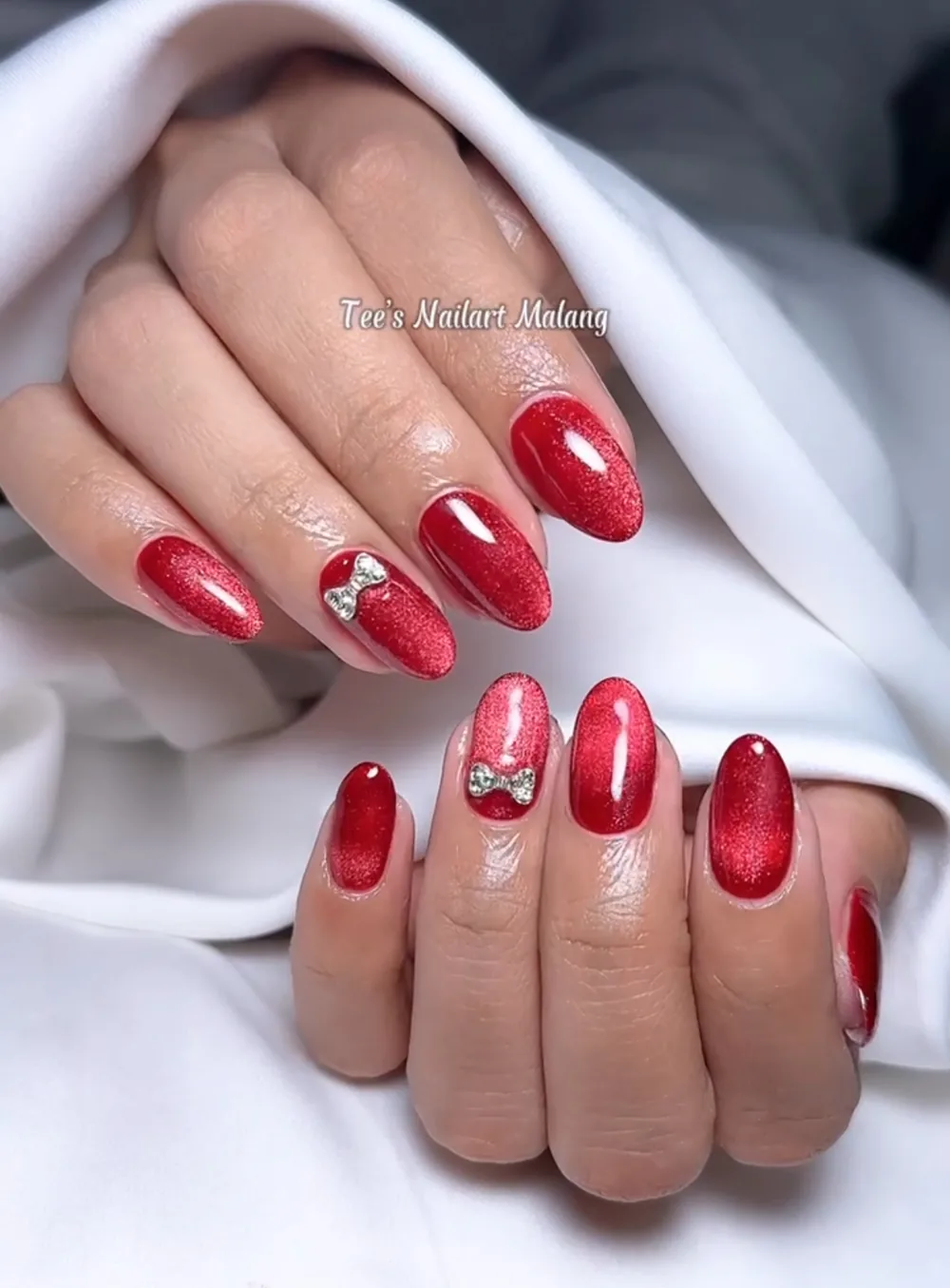 Red glitter nail set