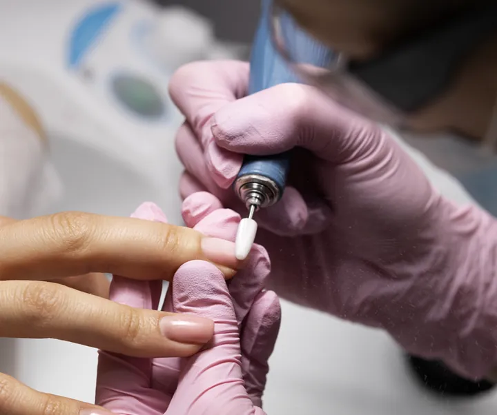 Fingernail art removal